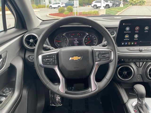 Used 2025 Chevrolet Blazer LT AWD/4WD image 16