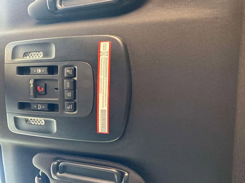 Used 2025 Toyota Camry XSE FWD image 30