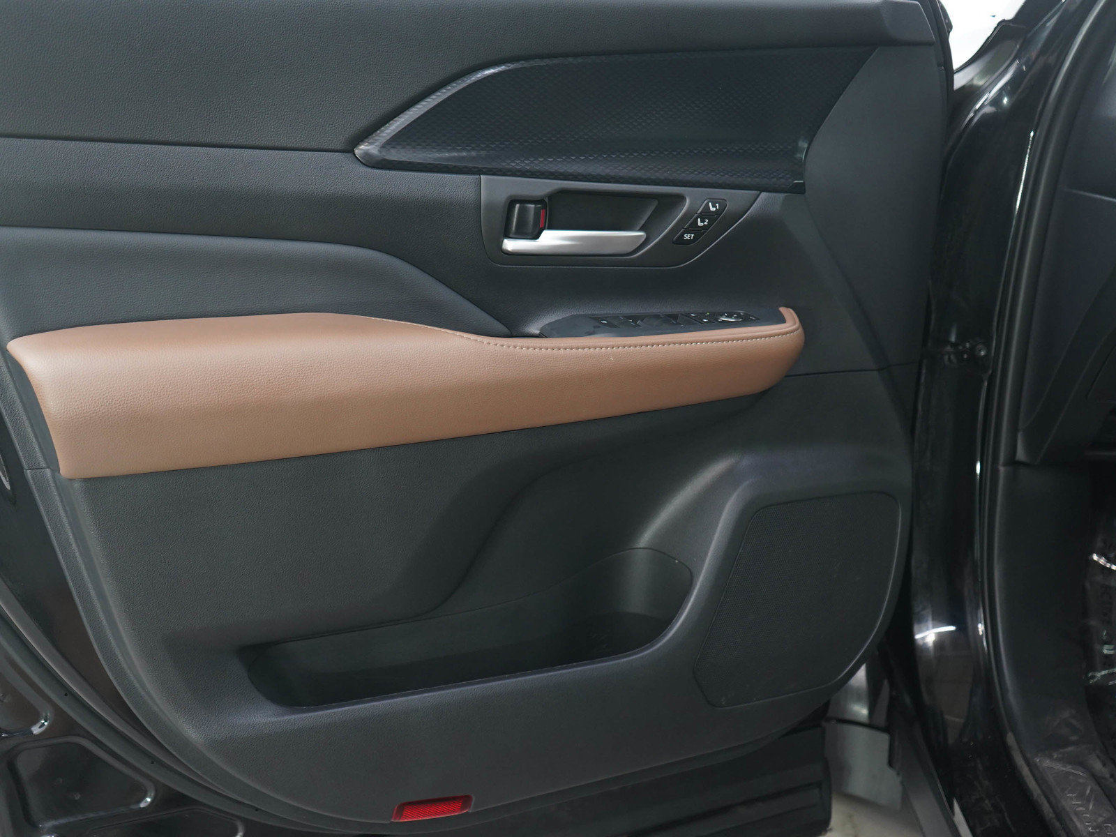 Used 2025 Toyota Grand Highlander AWD Hybrid image 20
