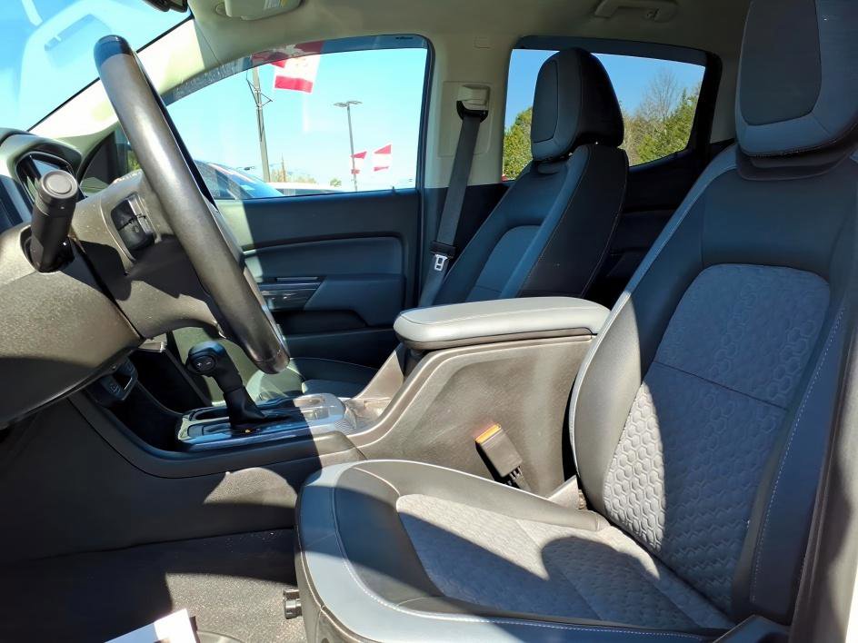 Used 2021 Chevrolet Colorado Z71 w/ Safety Package image 15