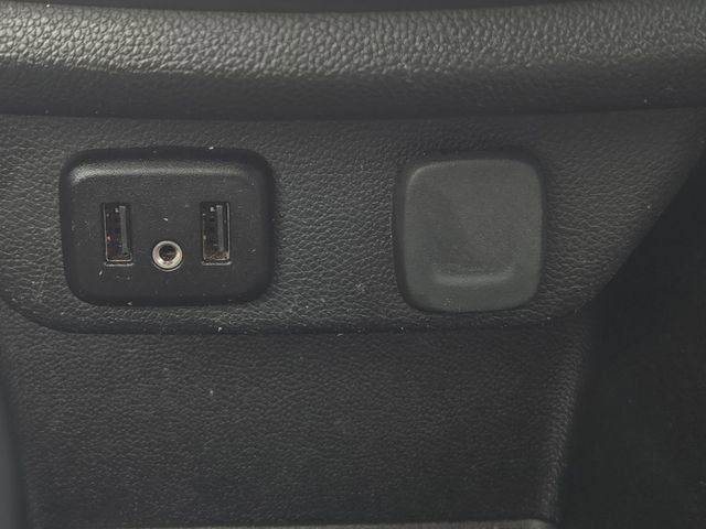 Used 2018 Chevrolet Traverse LT image 14