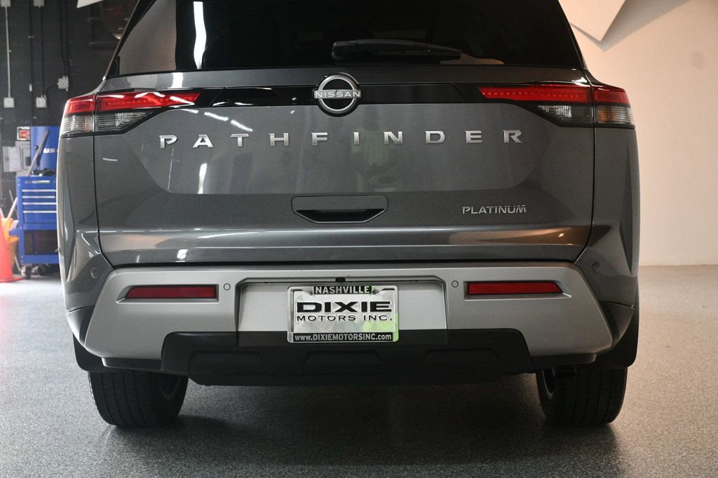 Used 2024 Nissan Pathfinder Platinum FWD image 16
