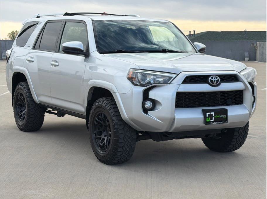 Used 2017 Toyota 4Runner SR5 image 1