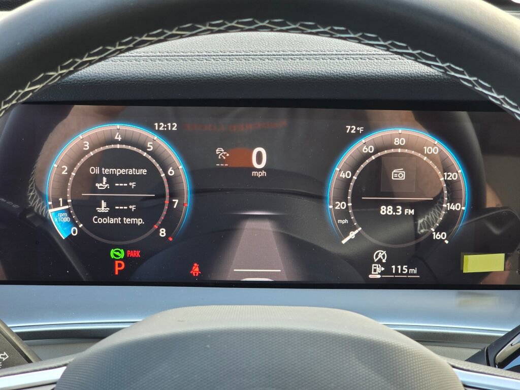 New 2025 Volkswagen Tiguan SE image 18