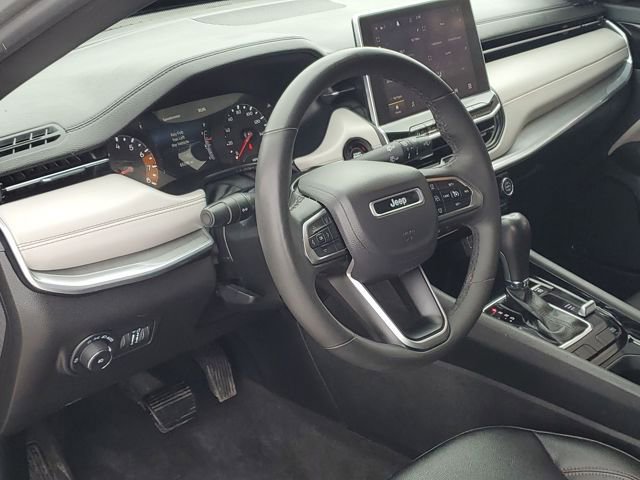 Used 2024 Jeep Compass Limited image 8