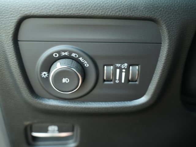 New 2026 Jeep Grand Cherokee L Limited w/ Limited Altitude Package AWD/4WD image 37