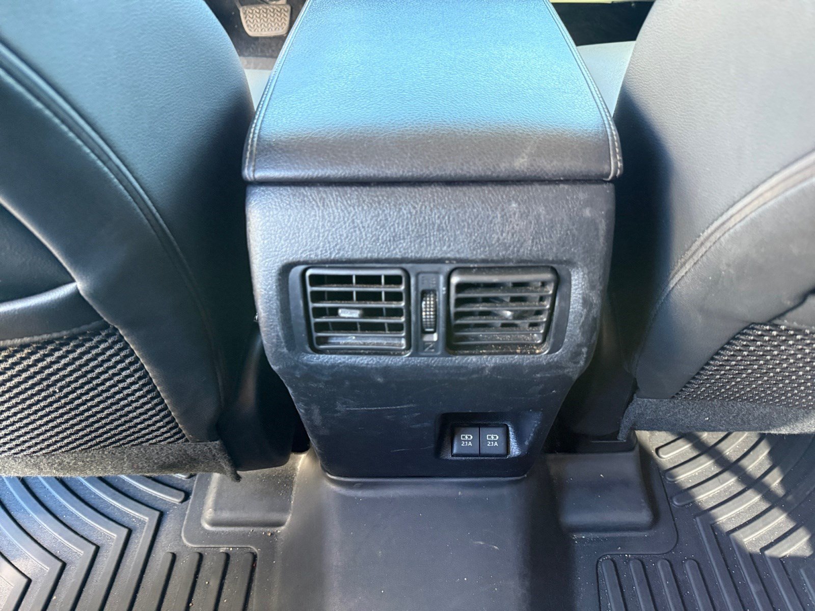Used 2021 Toyota 4Runner SR5 Premium w/ Moonroof Package AWD/4WD image 30
