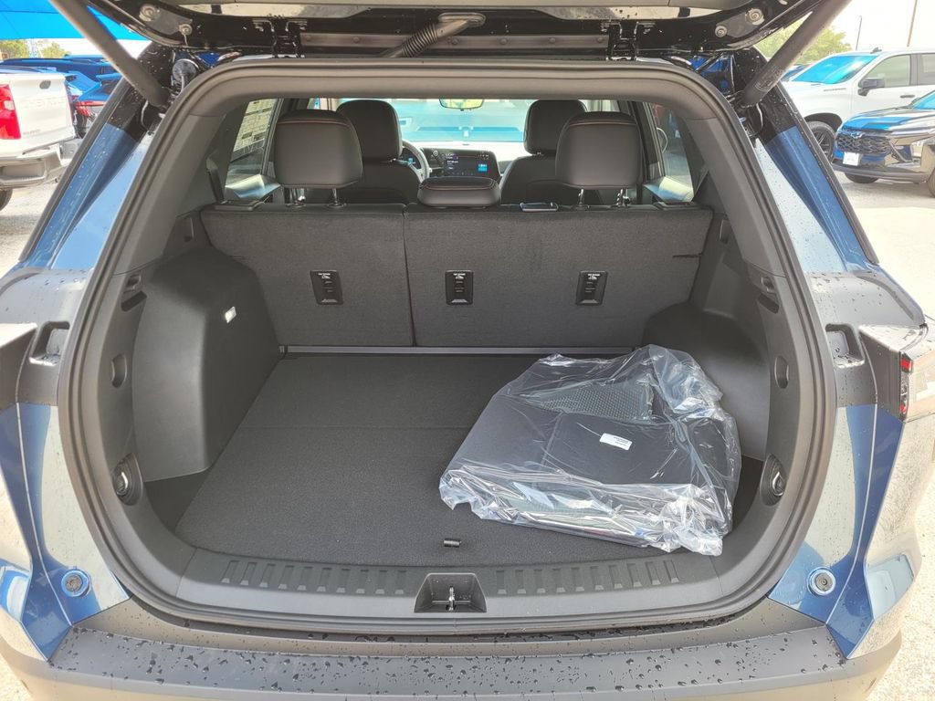 New 2026 Chevrolet Equinox RS w/ Safety and Technology Package FWD image 6