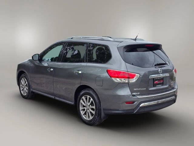 Used 2016 Nissan Pathfinder SV AWD/4WD image 7