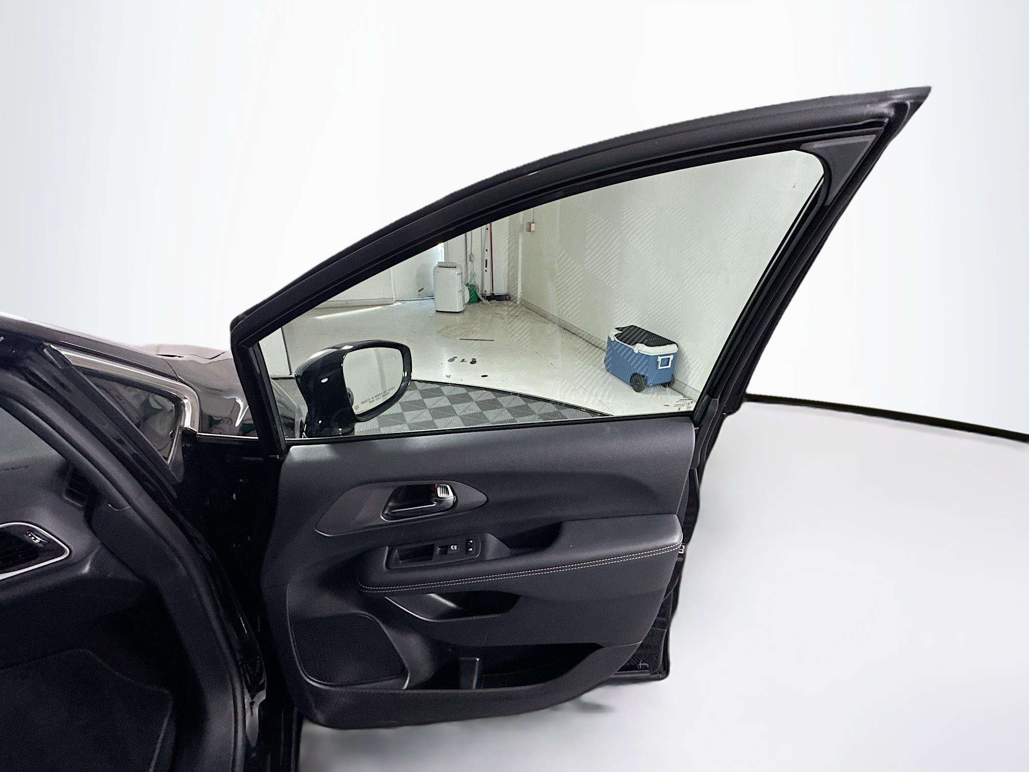 Used 2025 Chrysler Pacifica Select FWD image 33