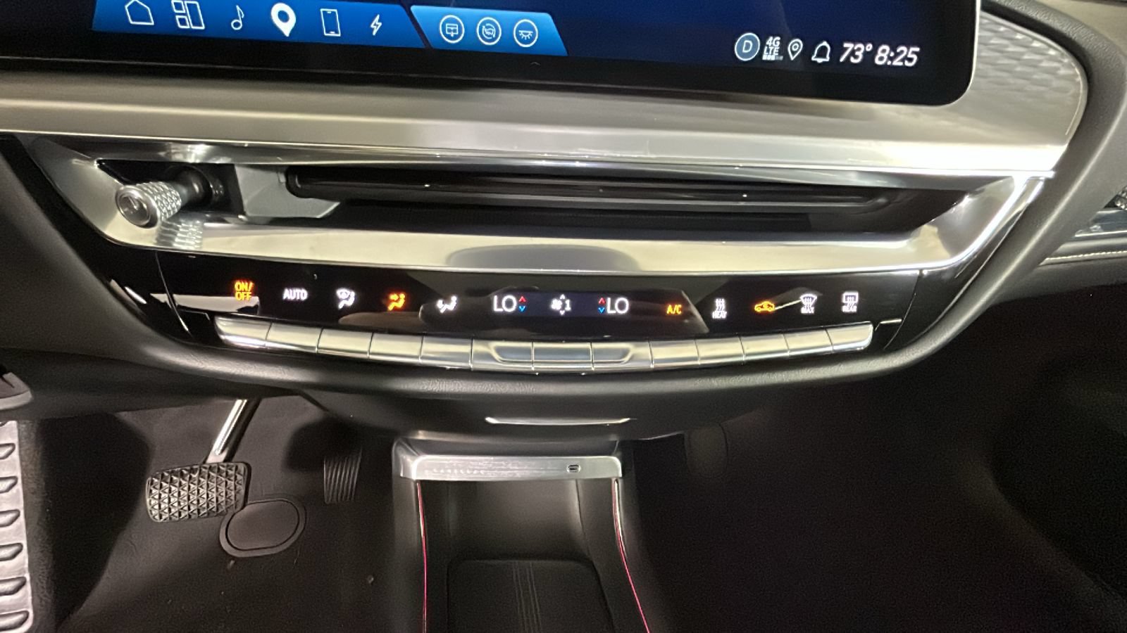 Used 2023 Cadillac Lyriq AWD image 28