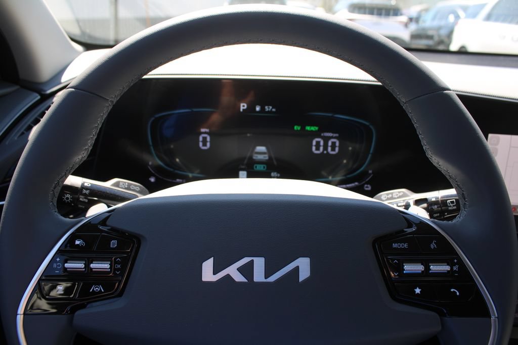 New 2026 Kia Niro FWD image 28