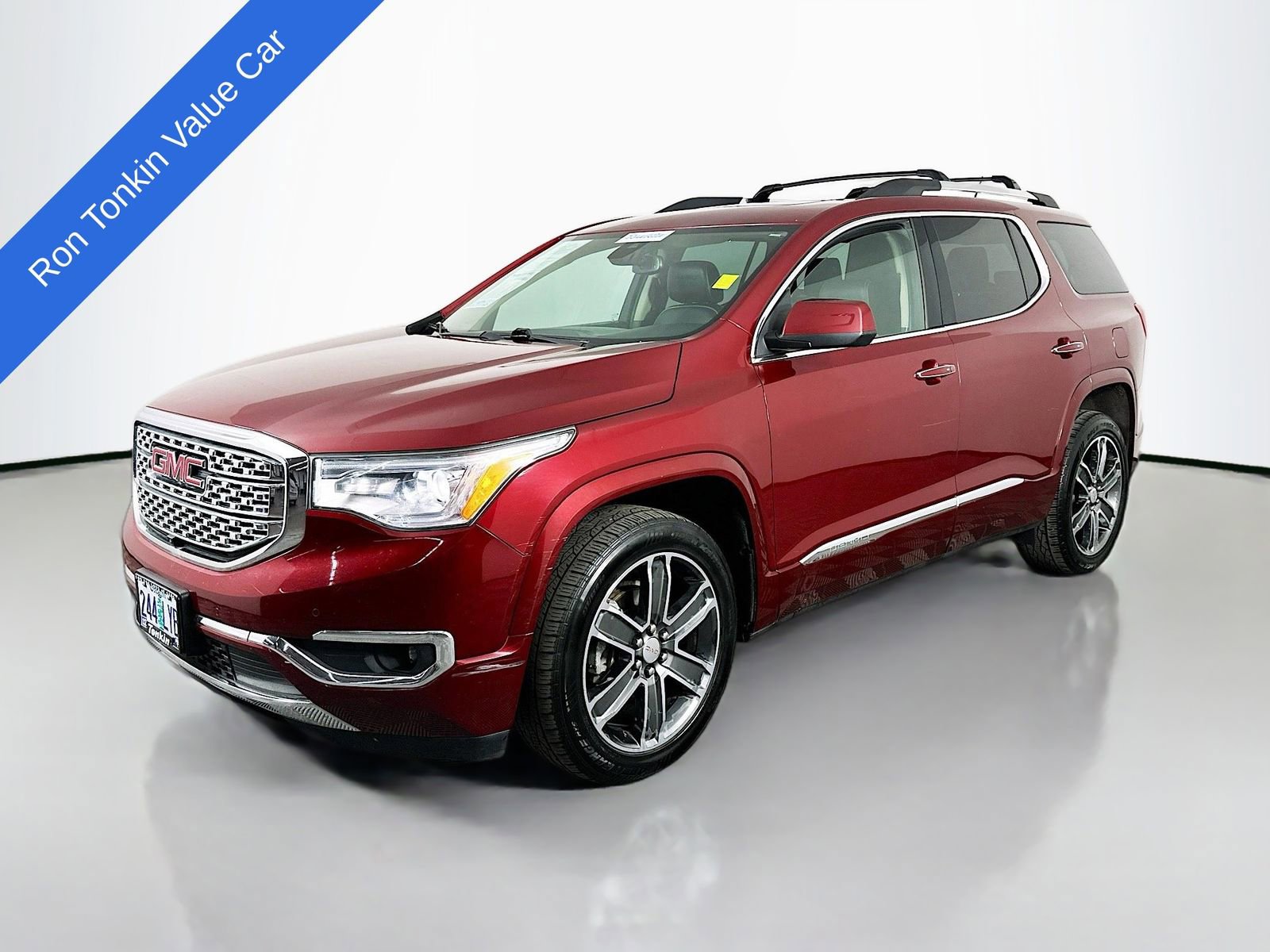 Used 2017 GMC Acadia Denali w/ Technology Package image 4