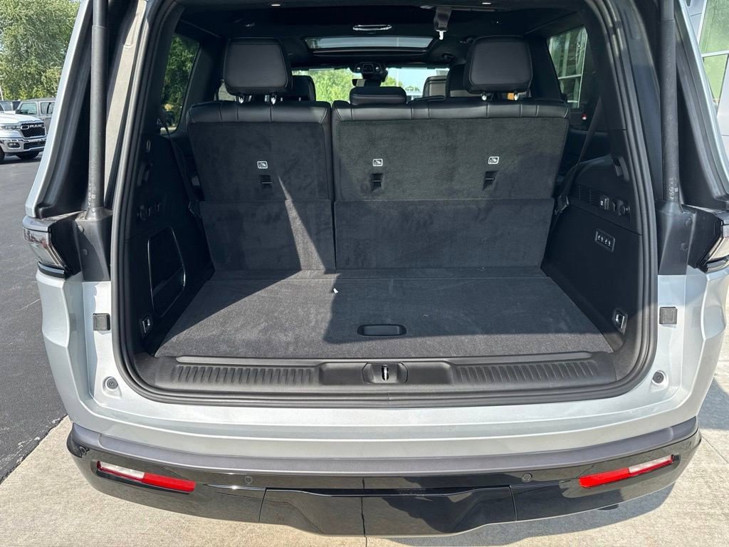 New 2026 Jeep Grand Wagoneer Limited w/ Premium Group II AWD/4WD image 7