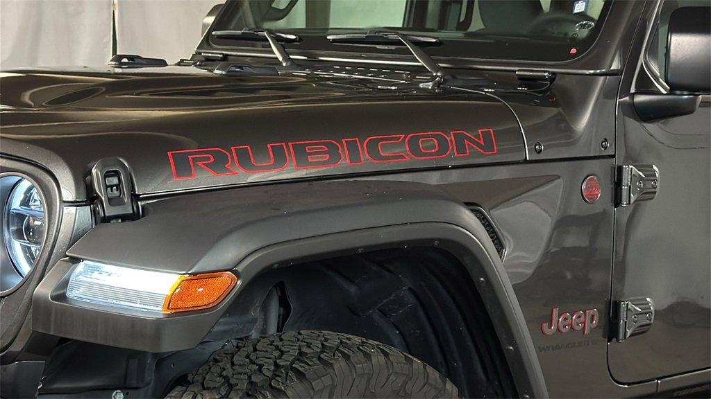 Used 2024 Jeep Wrangler Unlimited Rubicon w/ Technology Group image 4