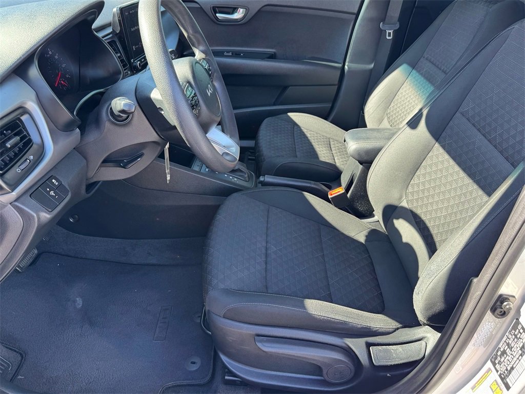 Used 2022 Kia Rio S image 11