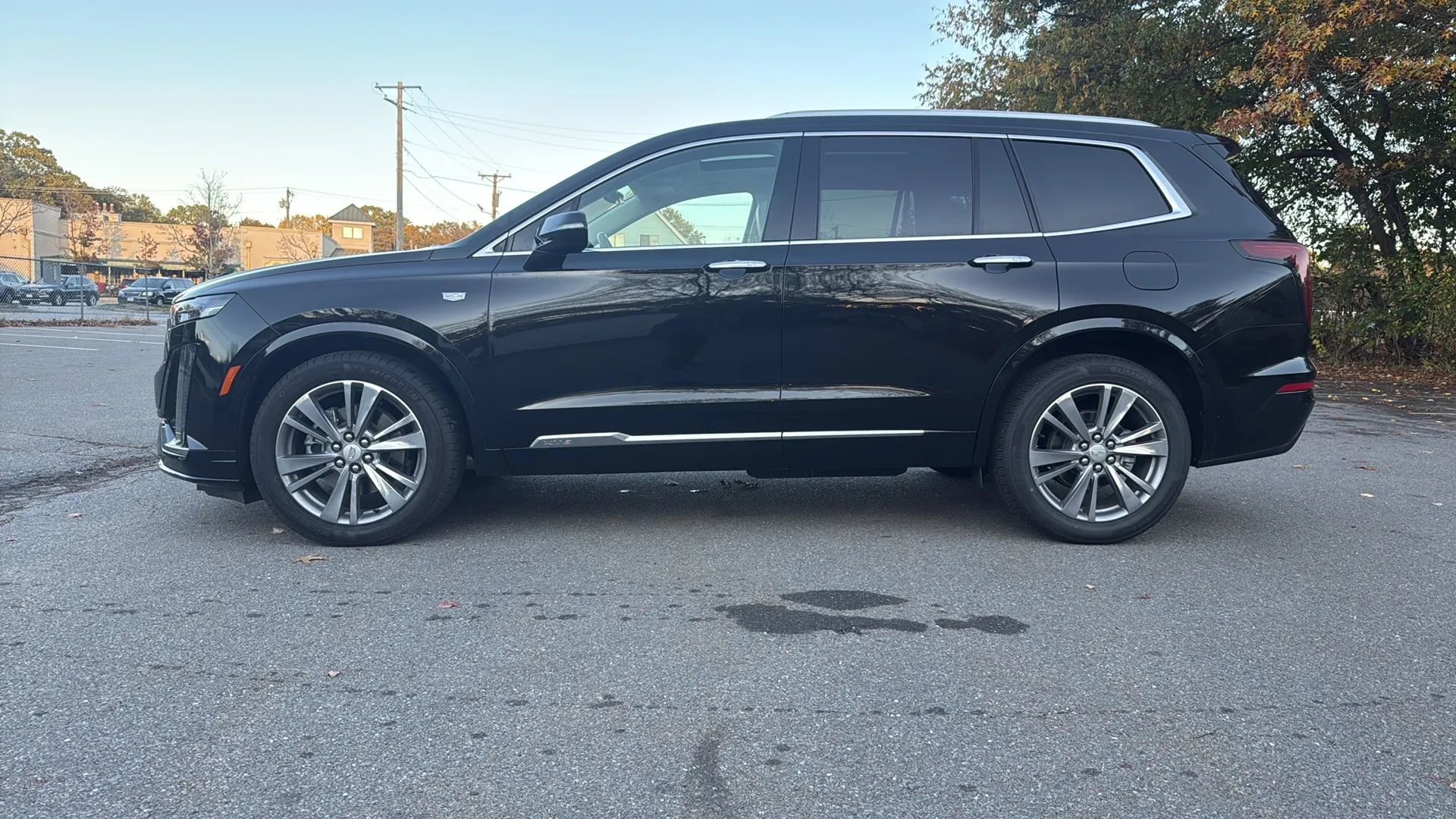 Used 2025 Cadillac XT6 Premium Luxury image 5