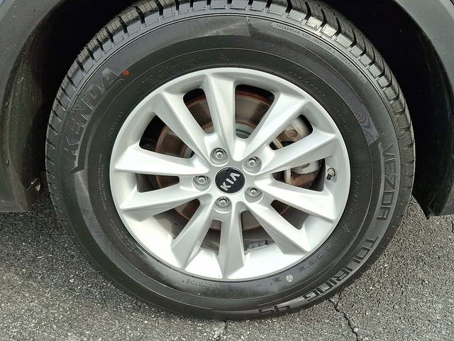 Used 2020 Kia Sorento LX image 8