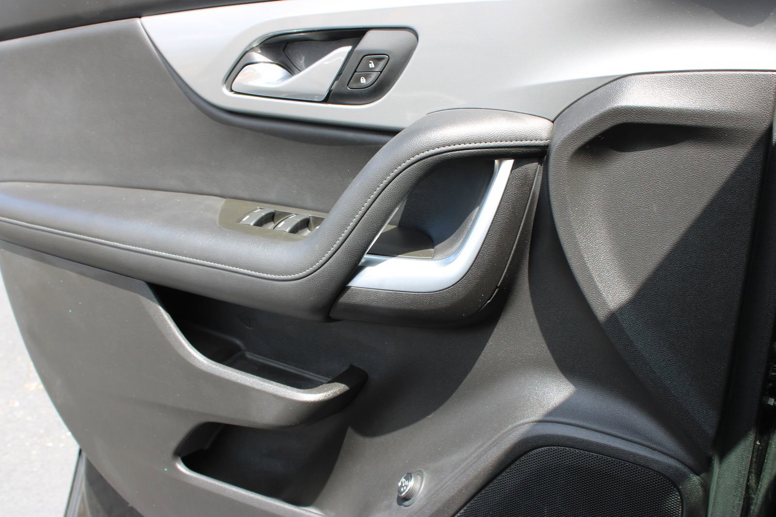 Used 2020 Chevrolet Blazer LT FWD image 22