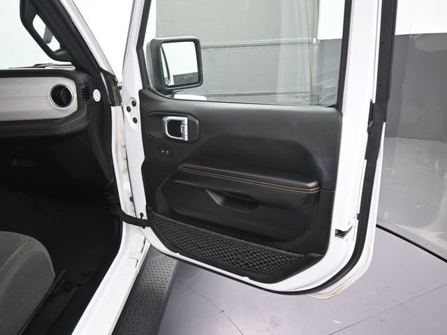 Used 2024 Jeep Wrangler Unlimited Sahara AWD/4WD image 21