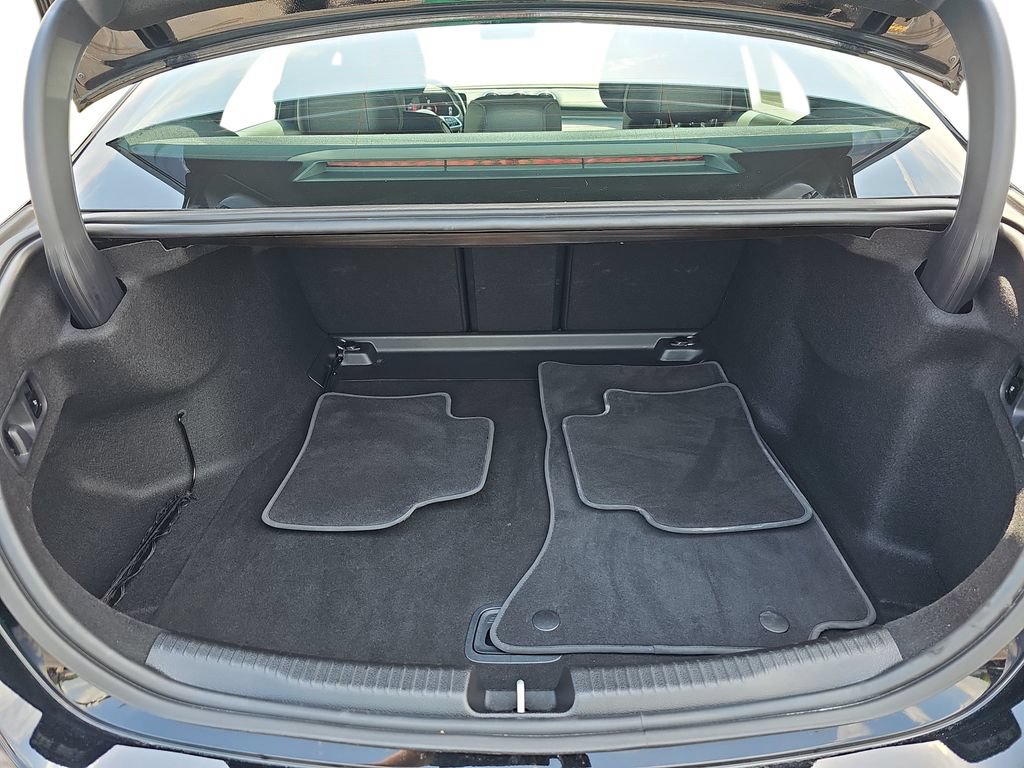 Used 2025 Mercedes-Benz C 300 Sedan image 29
