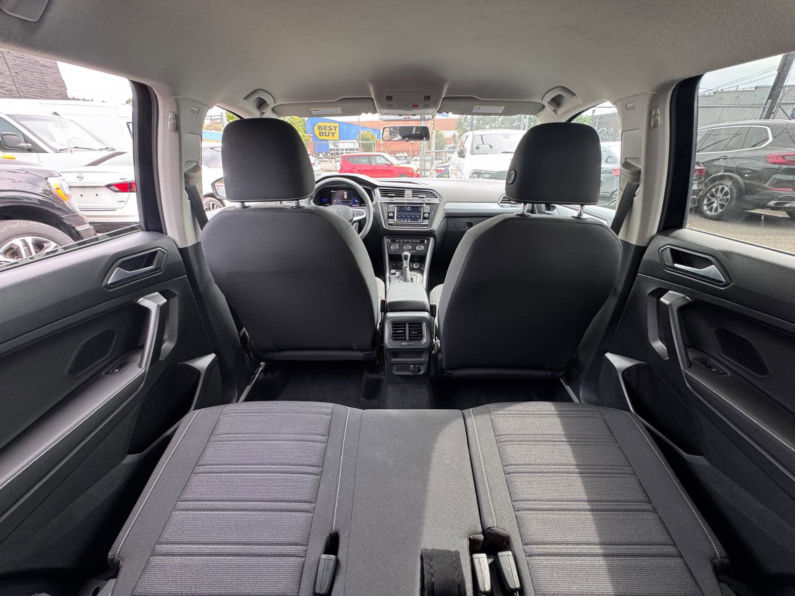 Used 2022 Volkswagen Tiguan S image 9