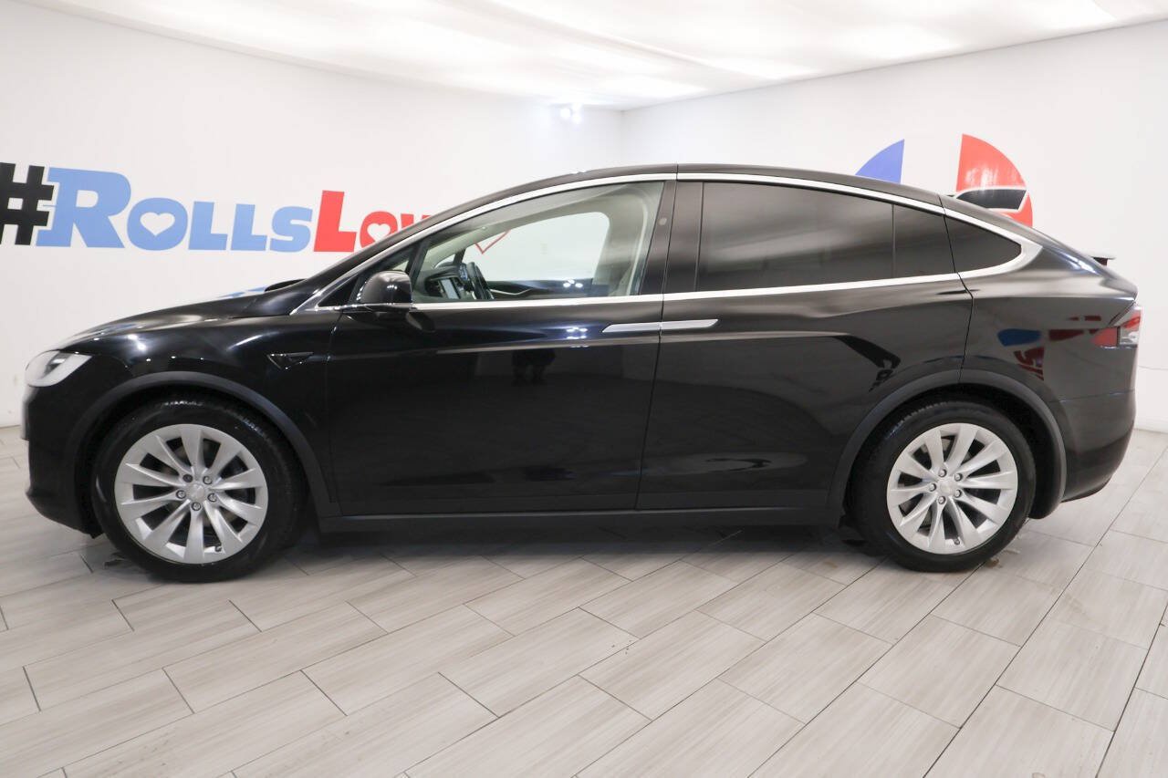 Used 2017 Tesla Model X 75D AWD/4WD image 2