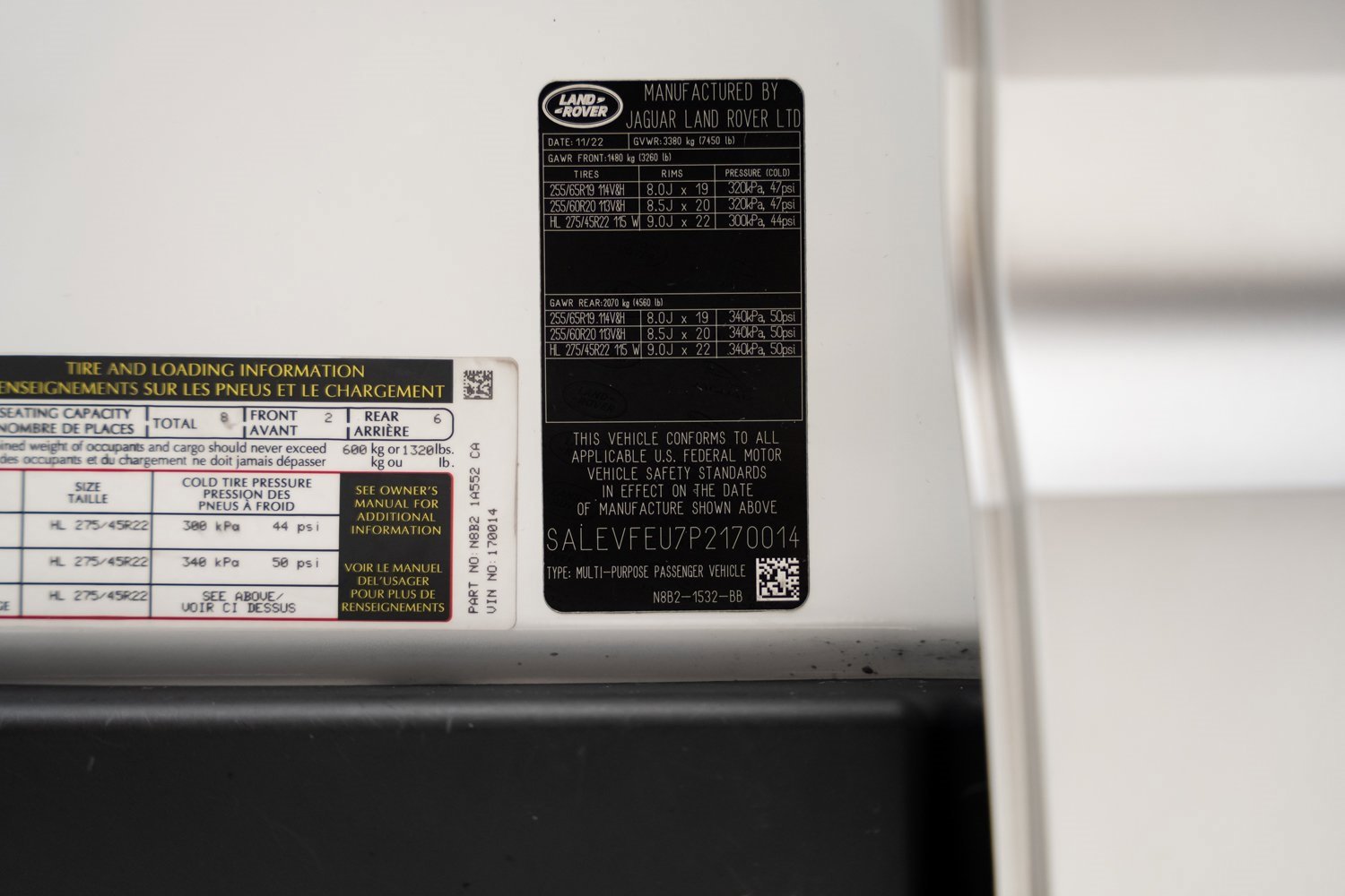 Used 2023 Land Rover Defender 130 First Edition image 58