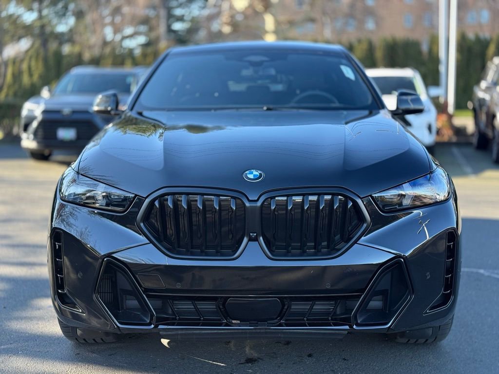 Used 2024 BMW X6 xDrive40i w/ Executive Package image 8