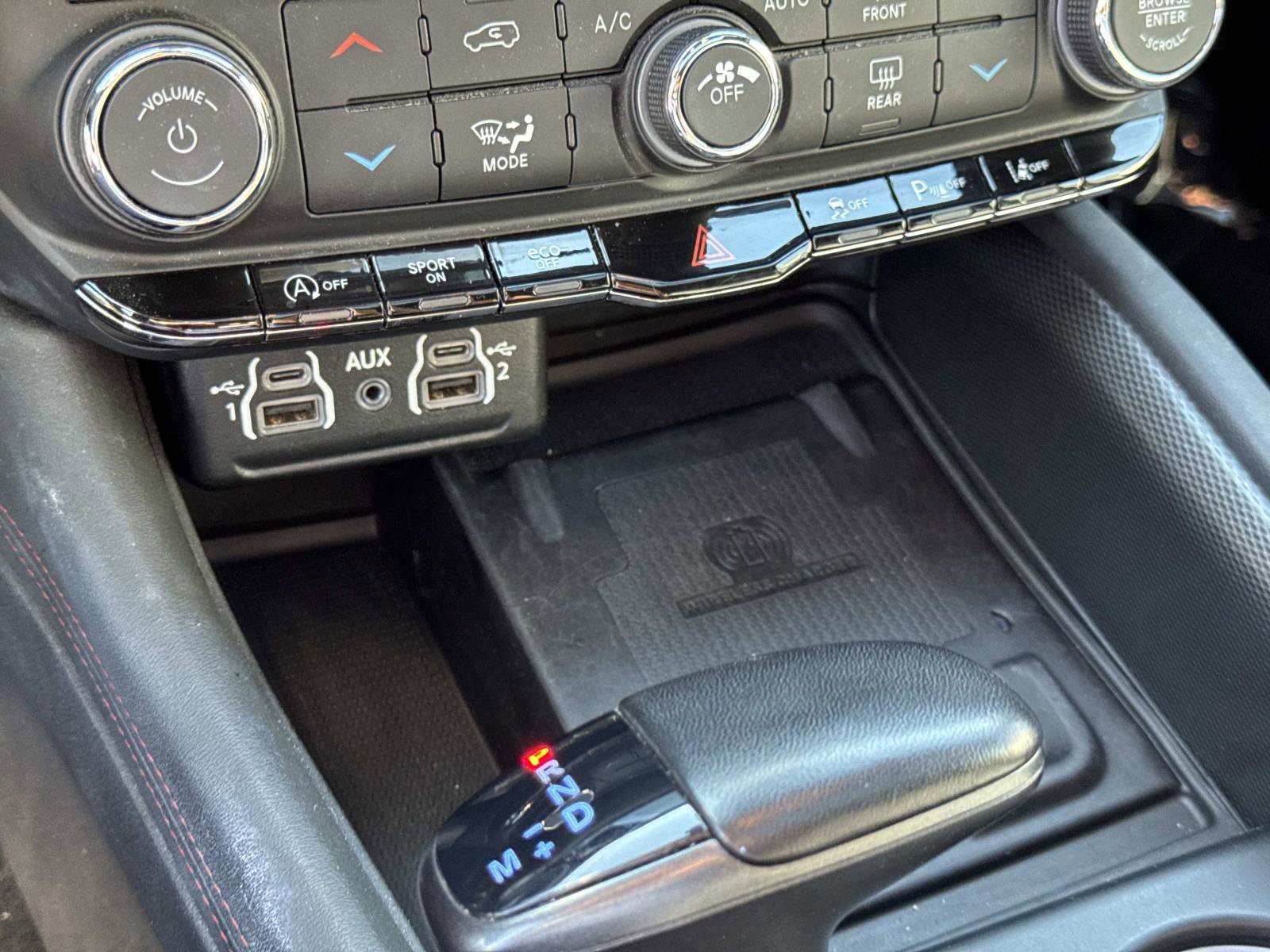 Used 2023 Dodge Durango GT image 25