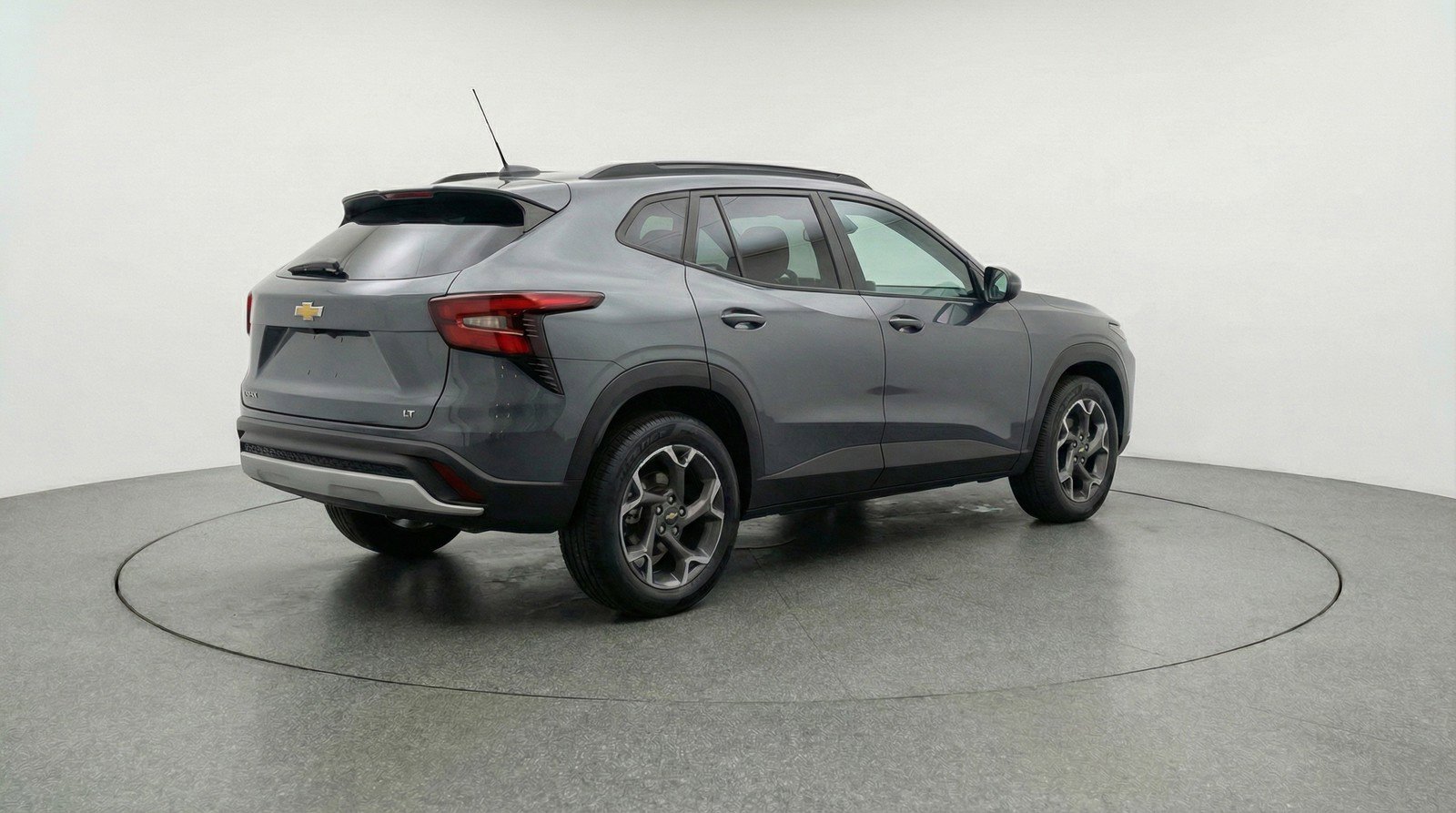 Used 2025 Chevrolet Trax LT image 9