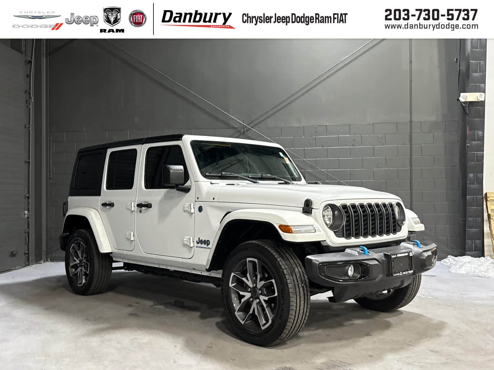Certified 2024 Jeep Wrangler Unlimited w/ Convenience Group