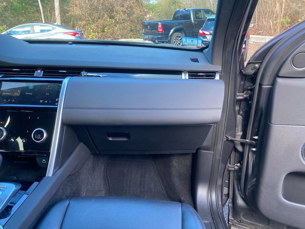 Used 2022 Land Rover Discovery Sport S image 28