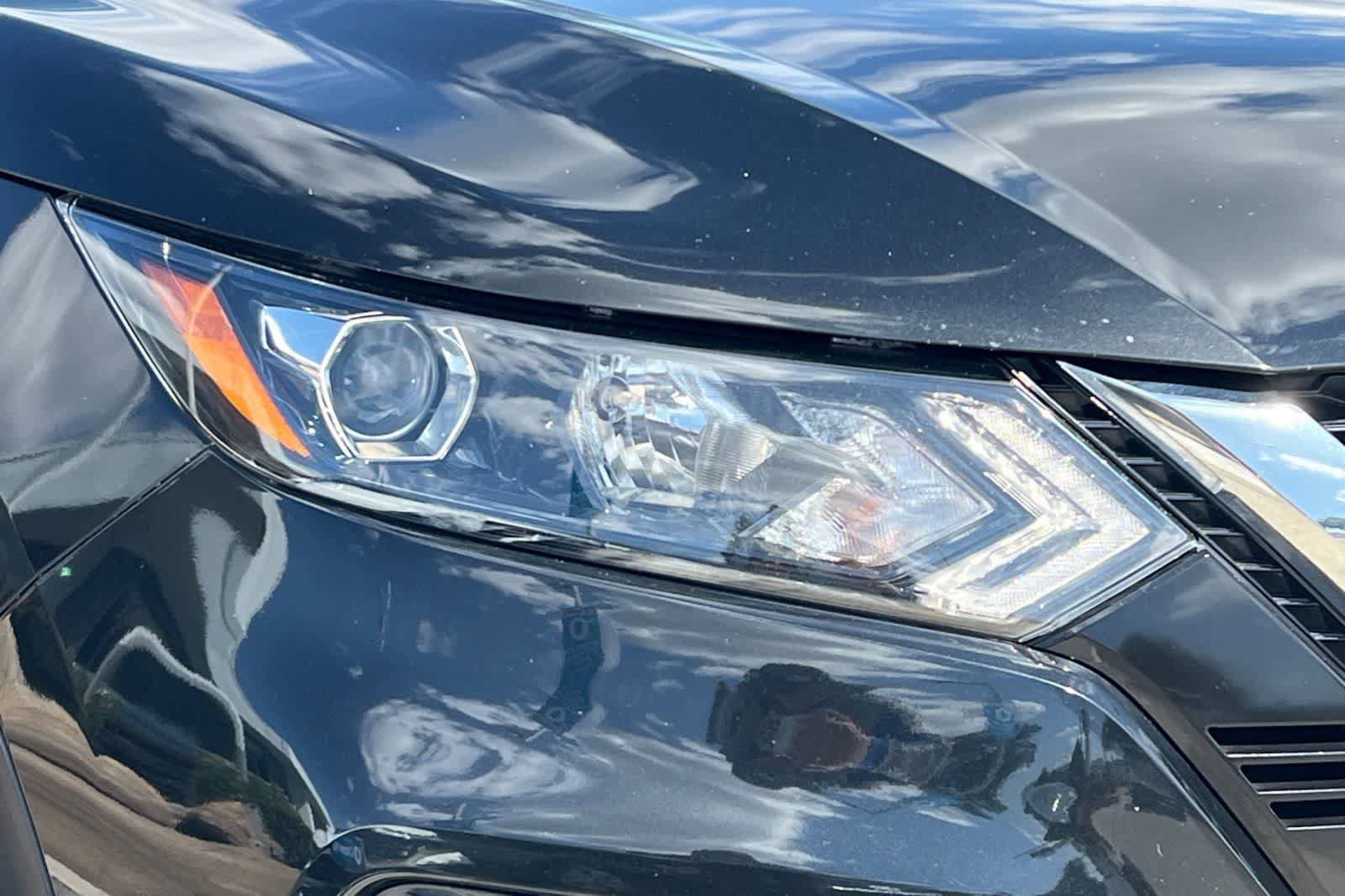 Used 2021 Nissan Rogue Sport SV w/ Technology Package AWD/4WD image 34