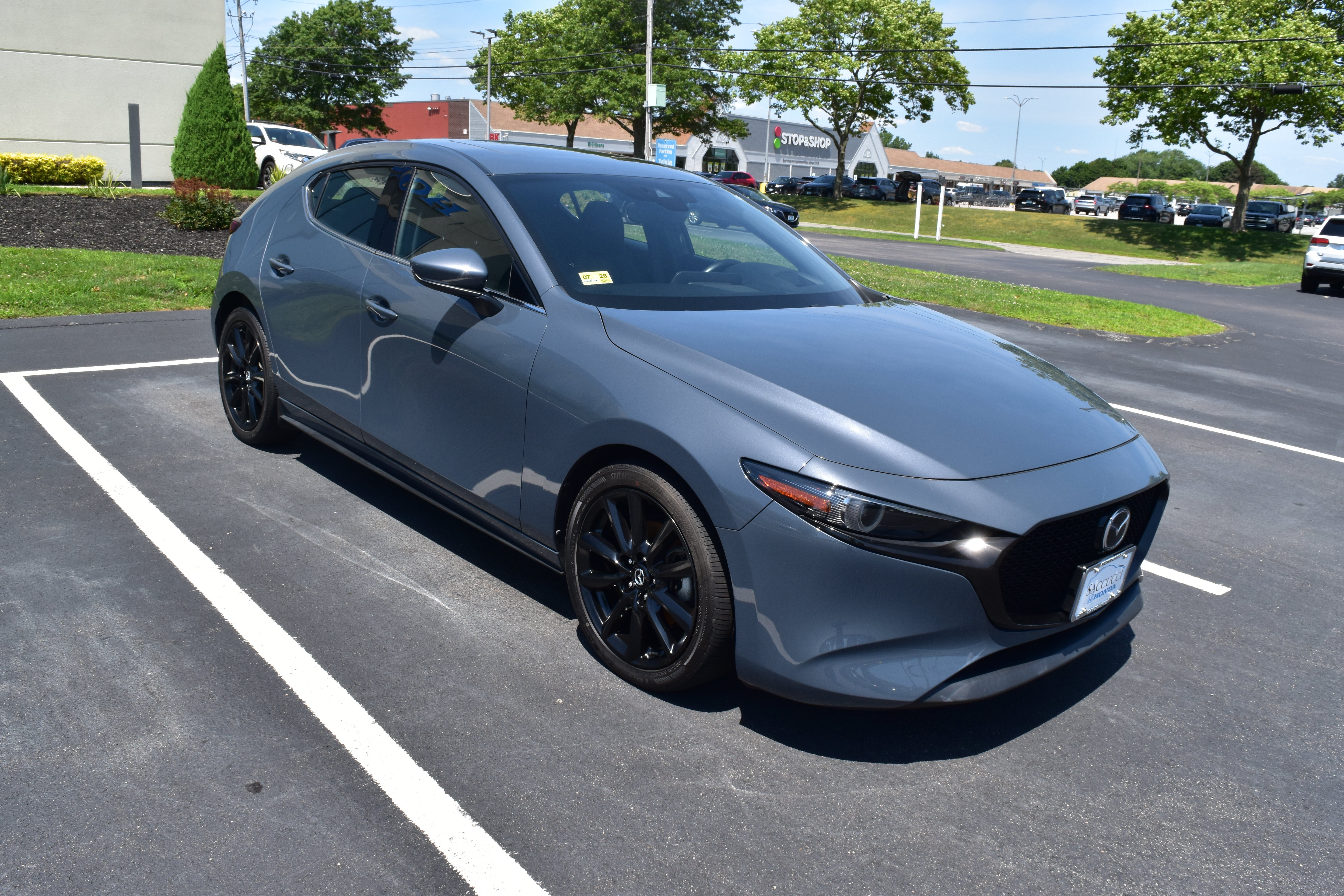 Used 2020 MAZDA MAZDA3 AWD Hatchback w/ Premium Pkg image 2