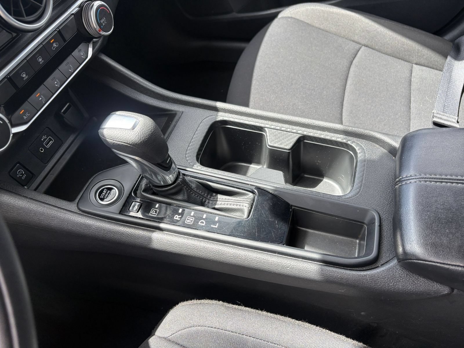 Used 2025 Nissan Sentra S FWD image 39