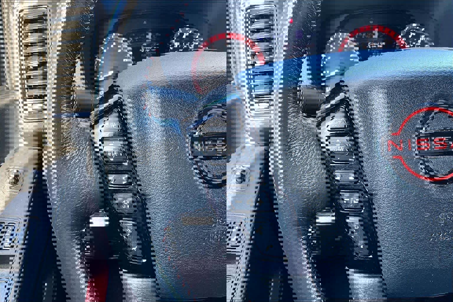 Used 2023 Nissan Frontier PRO-4X w/ Pro Convenience Package image 23