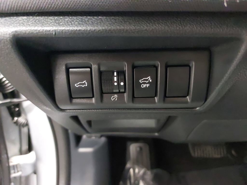 Used 2025 Subaru Outback Premium image 49