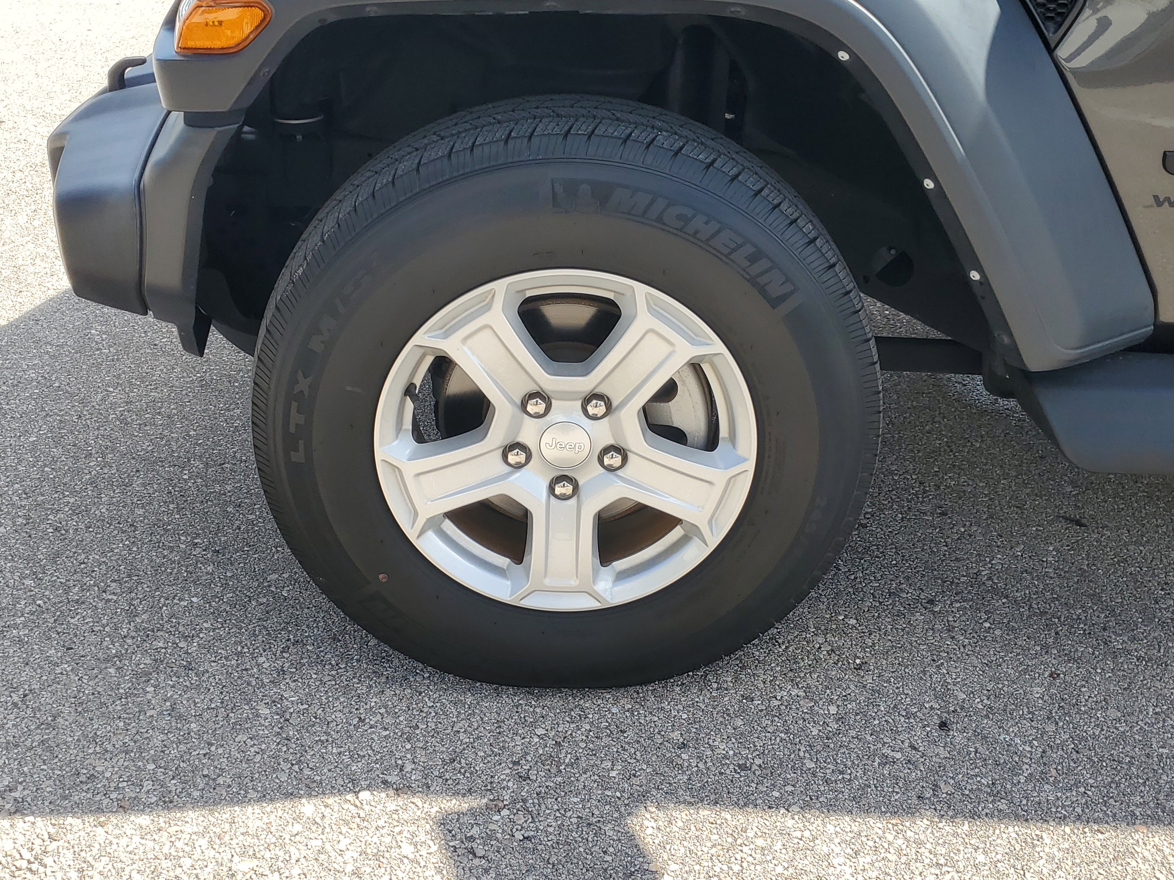 Used 2022 Jeep Wrangler Sport S image 9