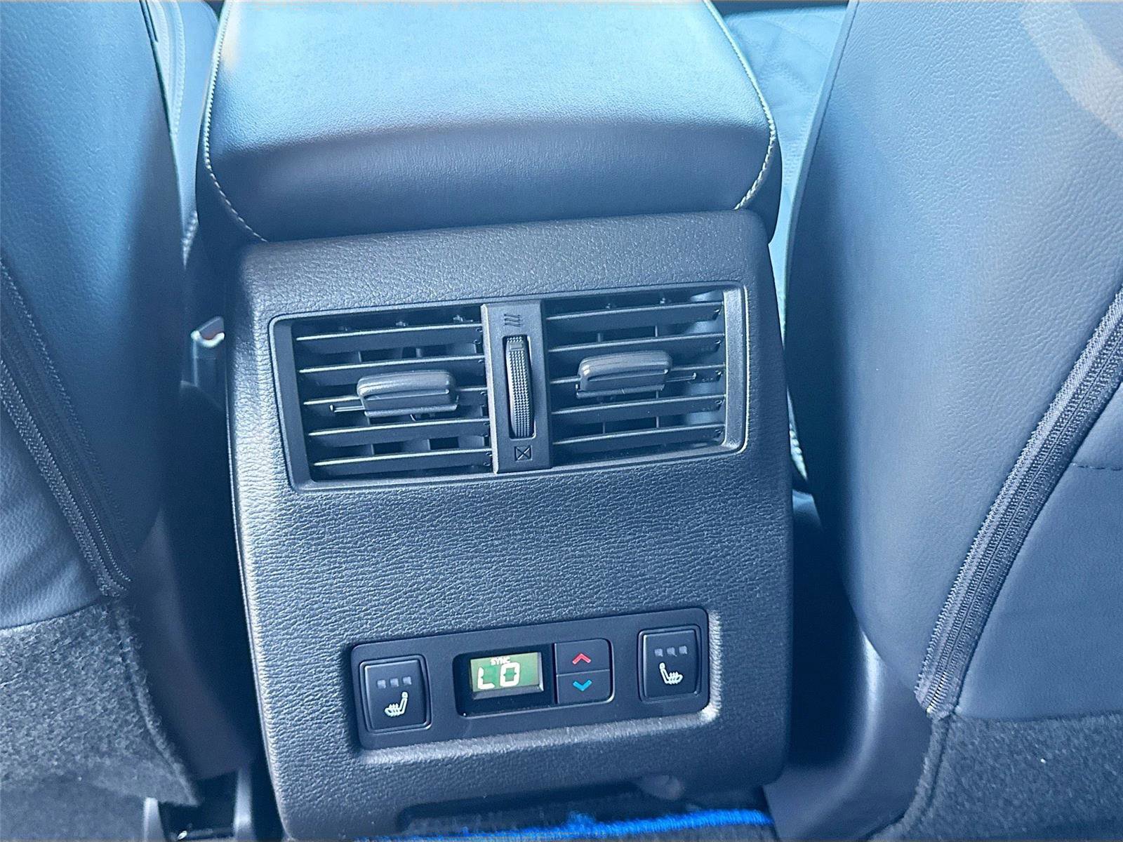 New 2025 Mitsubishi Outlander SEL image 26