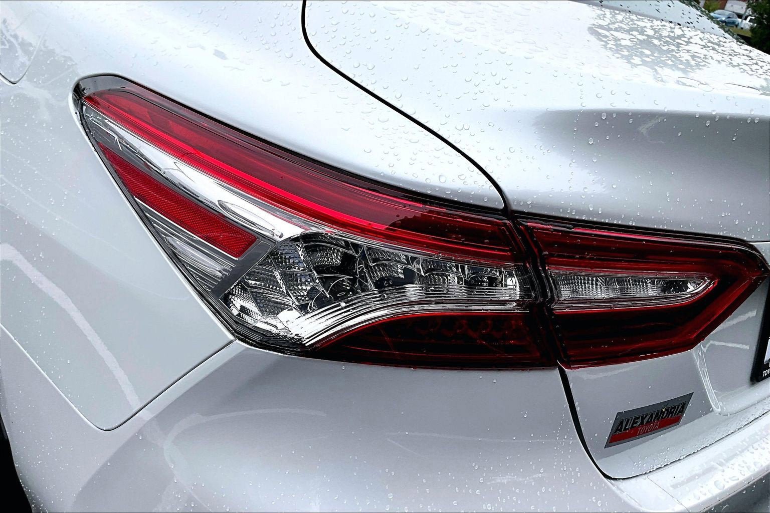 Used 2018 Toyota Camry XLE FWD image 28