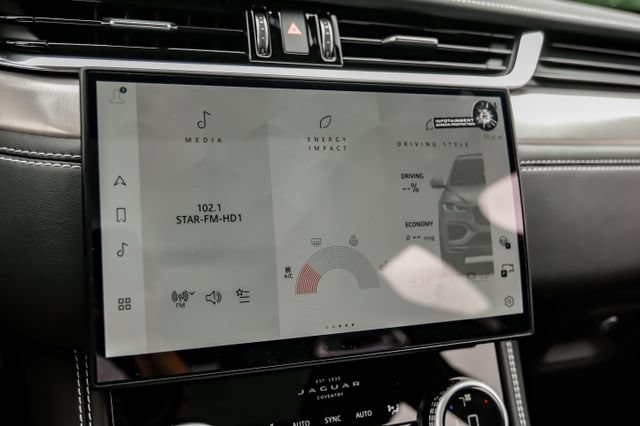 Used 2025 Jaguar F-PACE R-Dynamic S AWD/4WD image 36