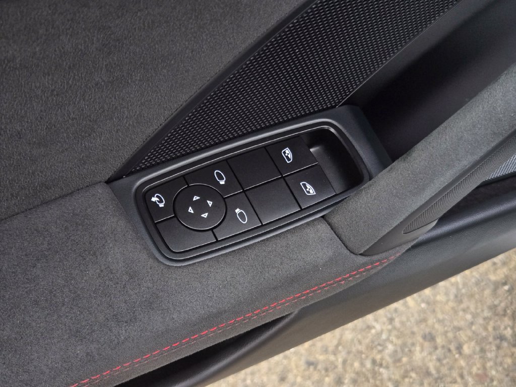 Used 2022 Porsche 911 Carrera GTS RWD image 17