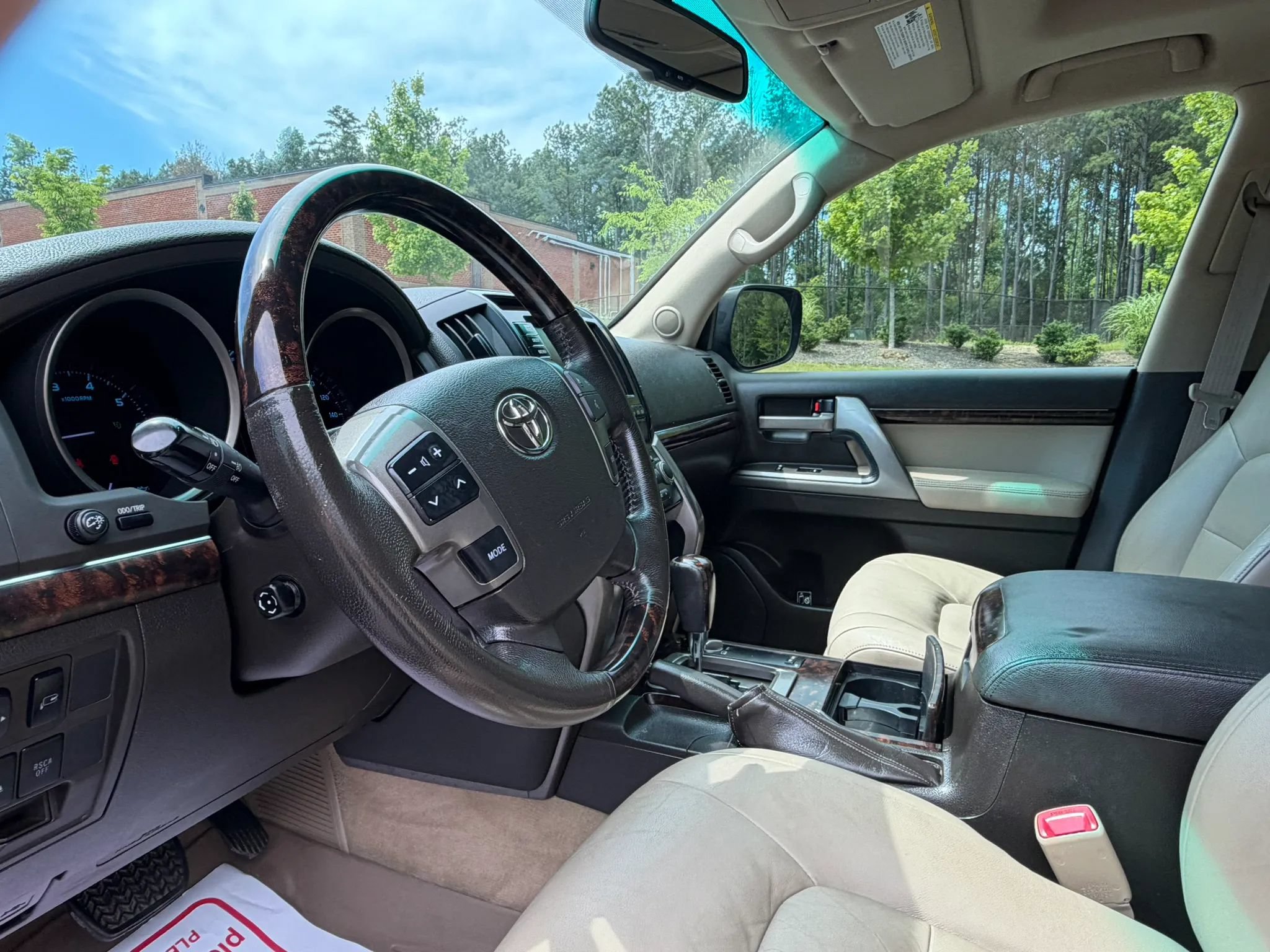 Used 2008 Toyota Land Cruiser AWD/4WD image 13