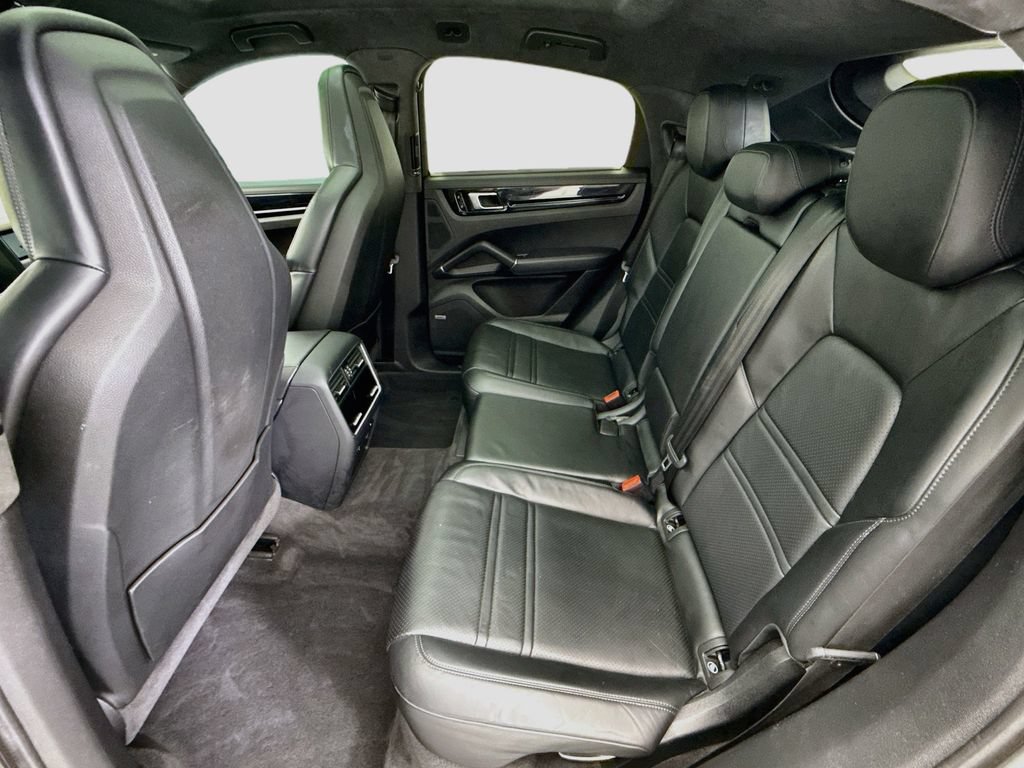 Used 2021 Porsche Cayenne GTS AWD/4WD image 20