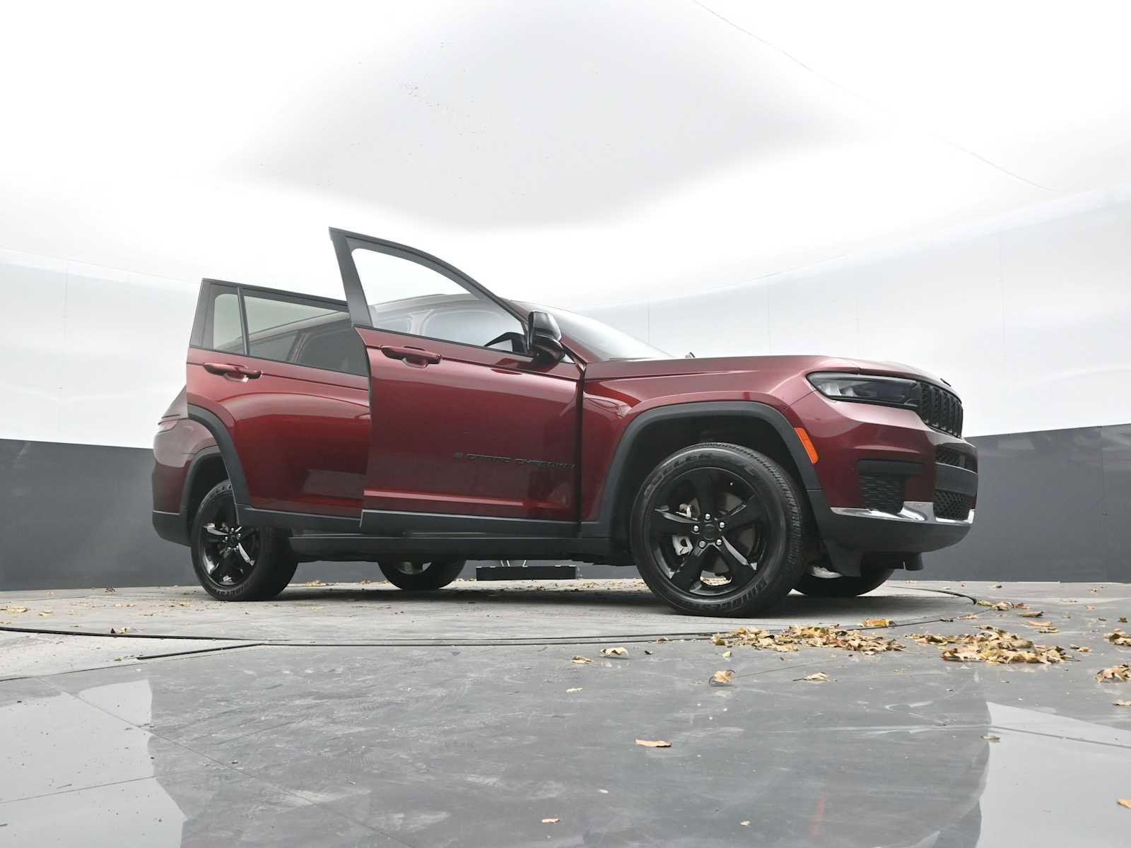 Used 2021 Jeep Grand Cherokee L Laredo image 46