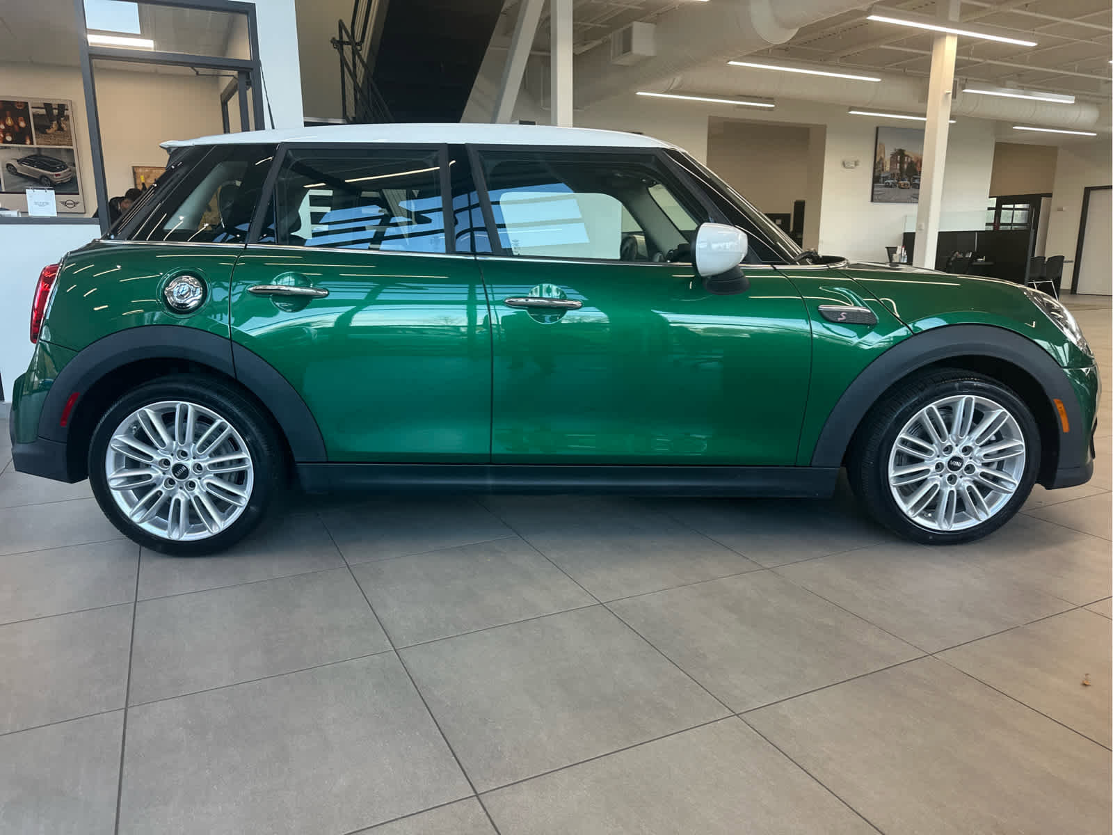 Used 2024 MINI Cooper S image 4
