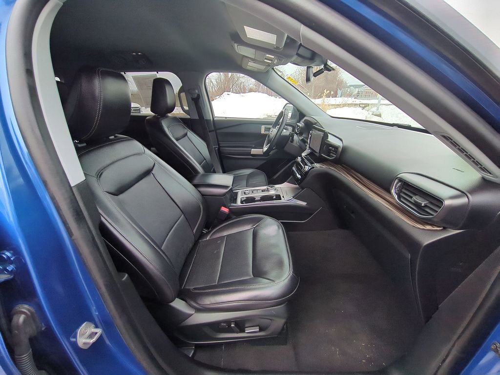 Used 2023 Ford Explorer Limited w/ Equipment Group 301A image 25