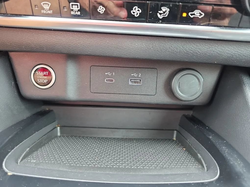Used 2023 Nissan Rogue SV AWD/4WD image 29