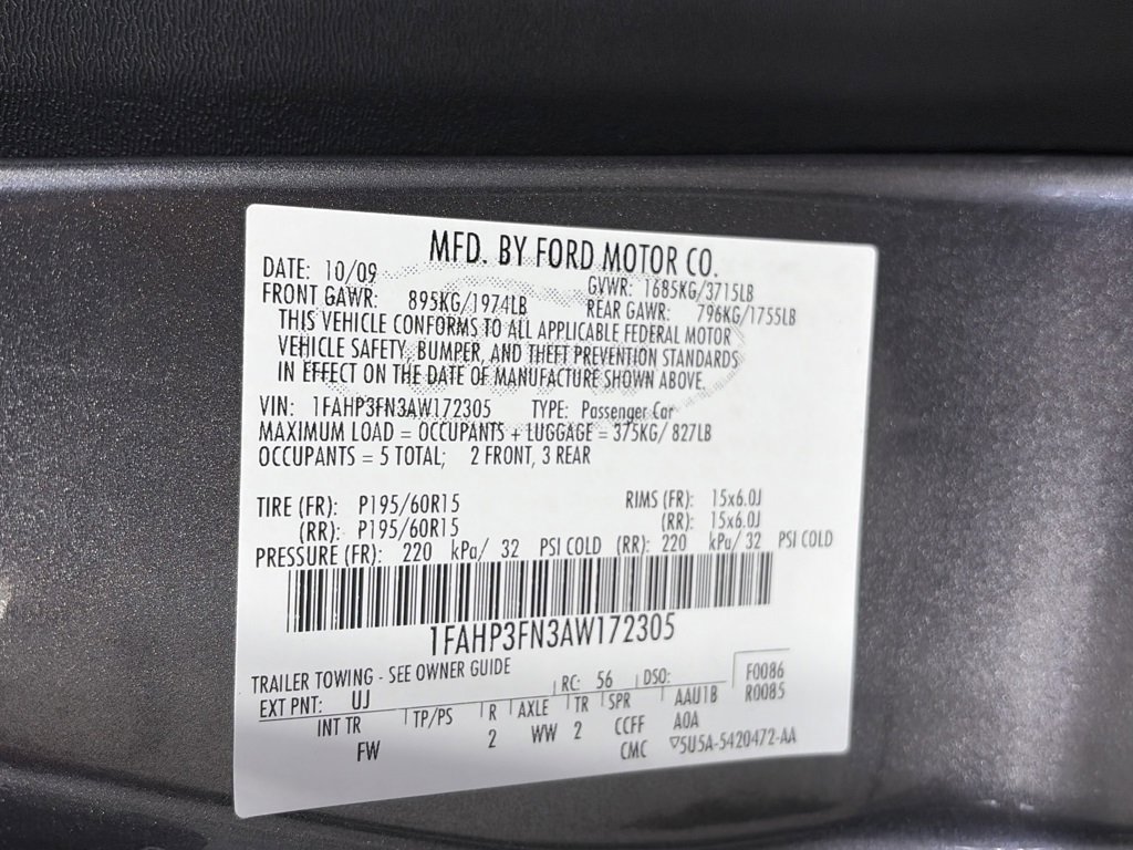 Used 2010 Ford Focus SE image 9